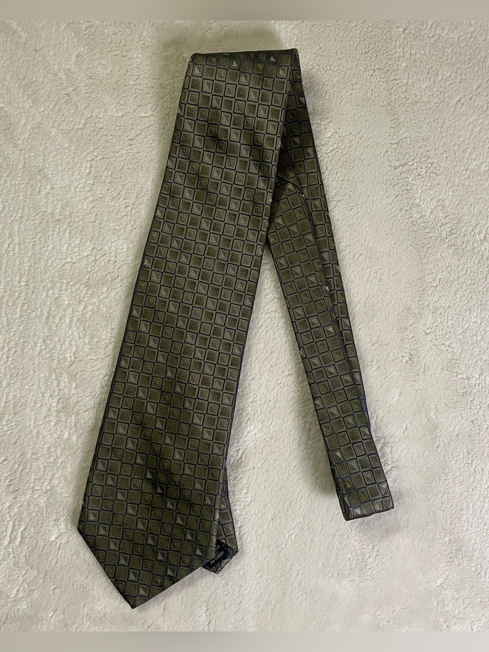 Paul Dione 100% Silk Square Print Tie